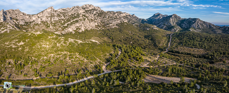 Alpilles, Bouches-du-Rhône, aérienne, drone_43°43'3.8704