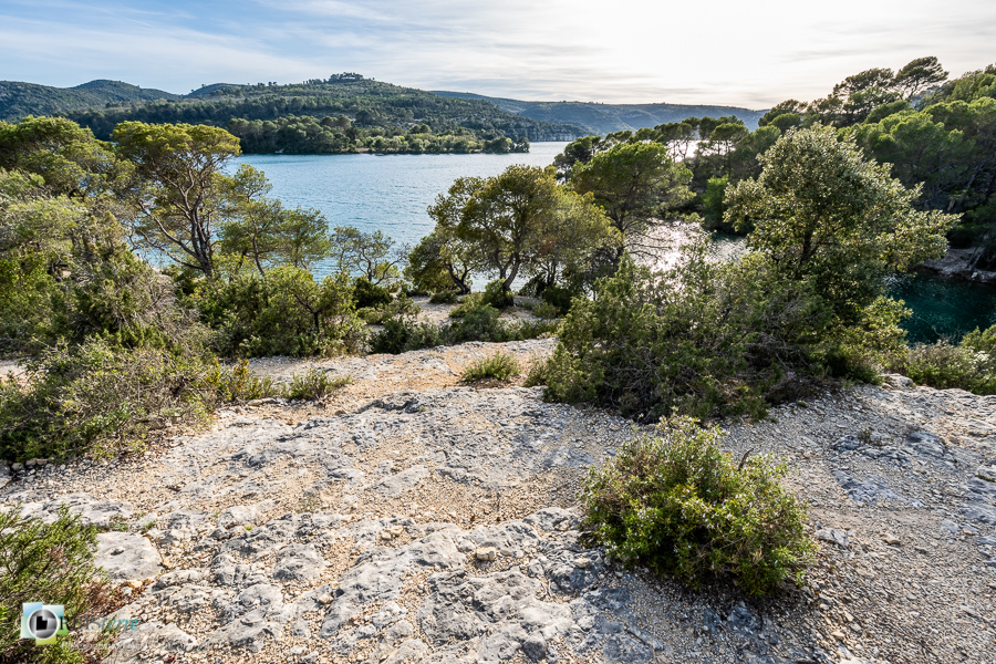 Alpes de Haute Provence, esparron, lac d'esparron, parc naturel régional du verdon_43°44'14.782